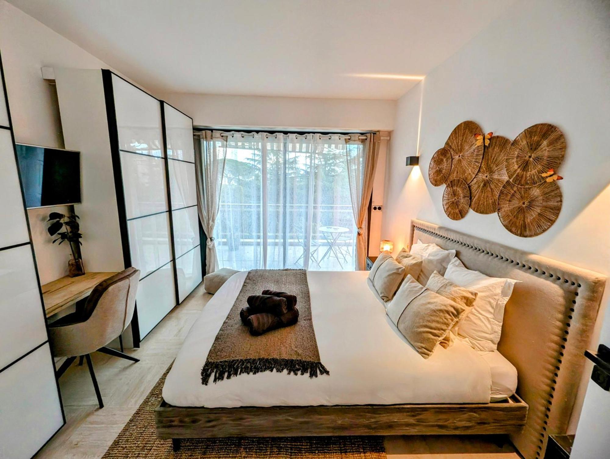 2 Bedrooms Seafront 戛纳 外观 照片