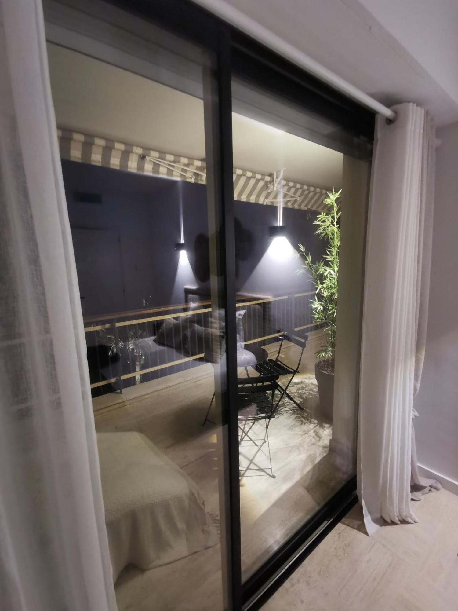 2 Bedrooms Seafront 戛纳 外观 照片